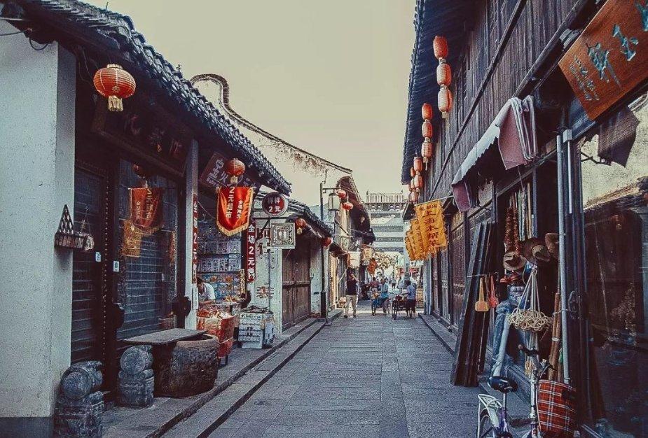 女人不愿意离开一个男人时，是离不开还是习惯了？
